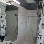Cozy House In בית נופש *