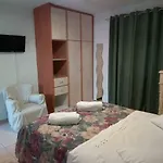 Cozy House In בית נופש *