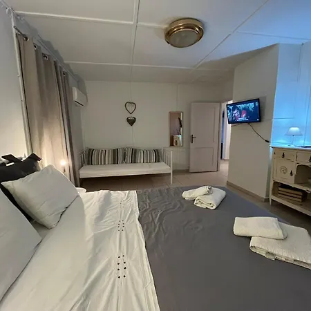 Cozy House In ארגוסטולי