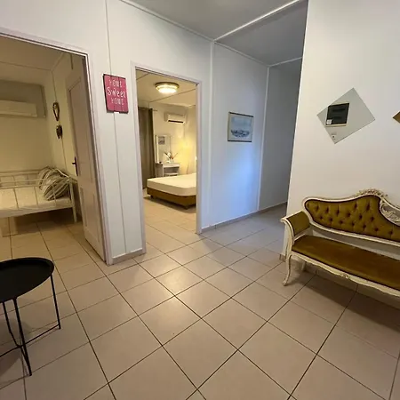 Cozy House In ארגוסטולי