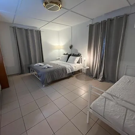 בית נופש Cozy House In ארגוסטולי