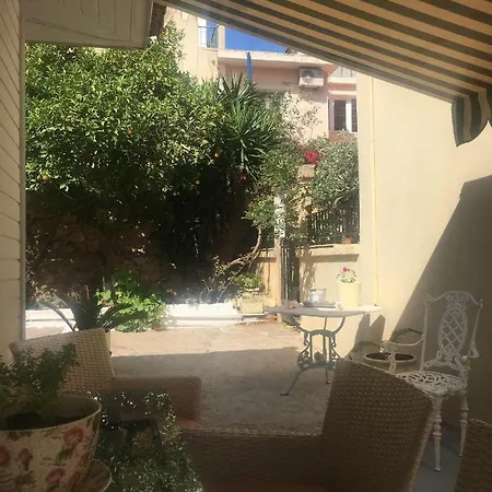 Cozy House In ארגוסטולי
